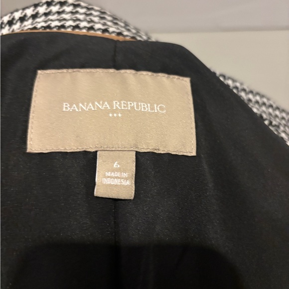Banana Republic- herringbone blazer - Picture 5 of 6